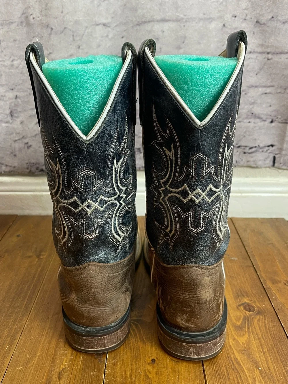 Old west bsc1914 square toe cowboy boots black and brown leather boys size 2
